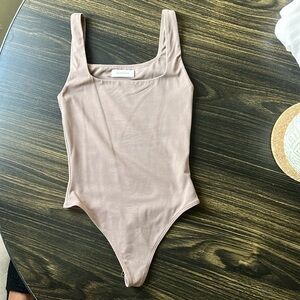 Aritzia Babaton Contour Square Neck Body Suit